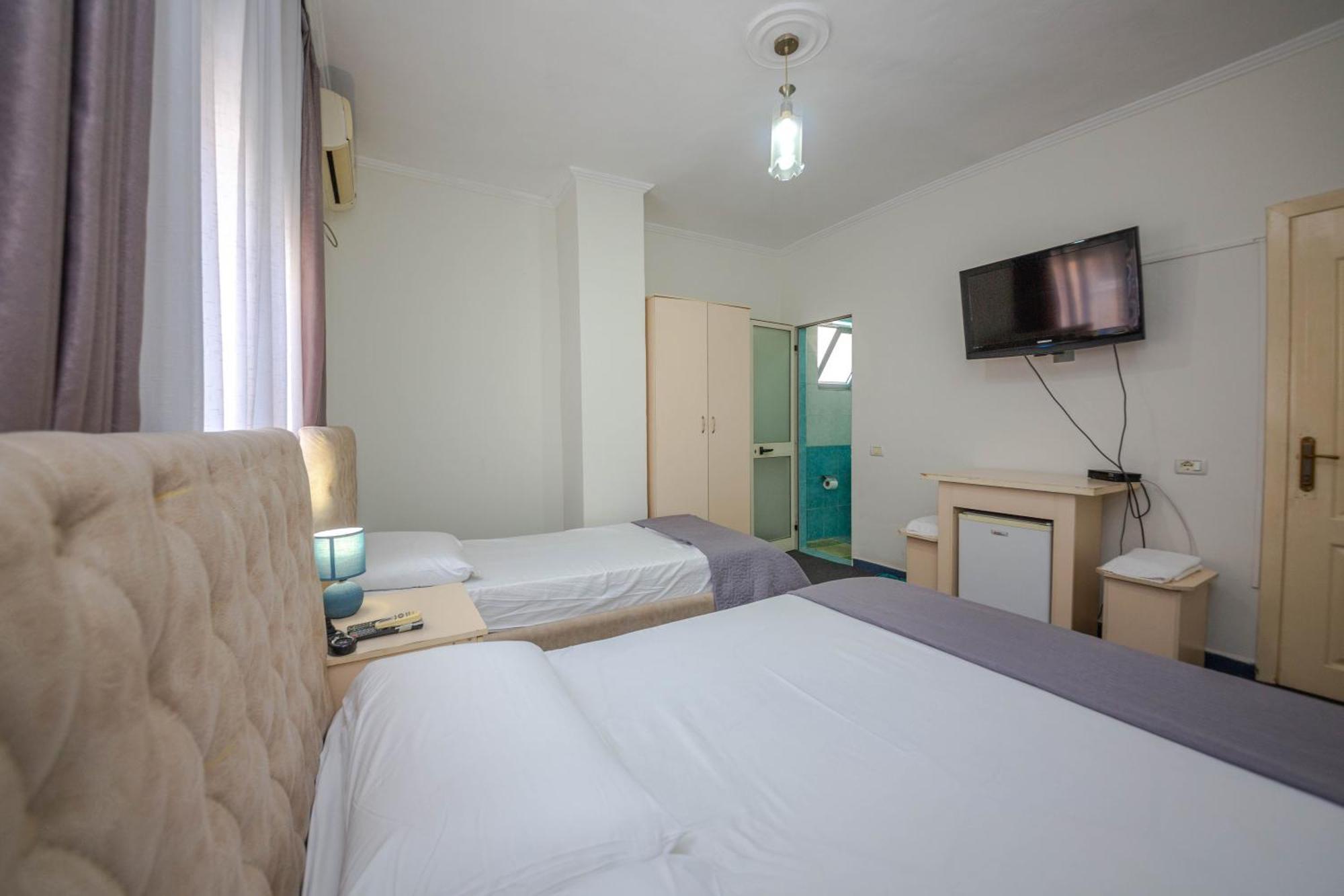 Hotel 3A Tirana Bagian luar foto